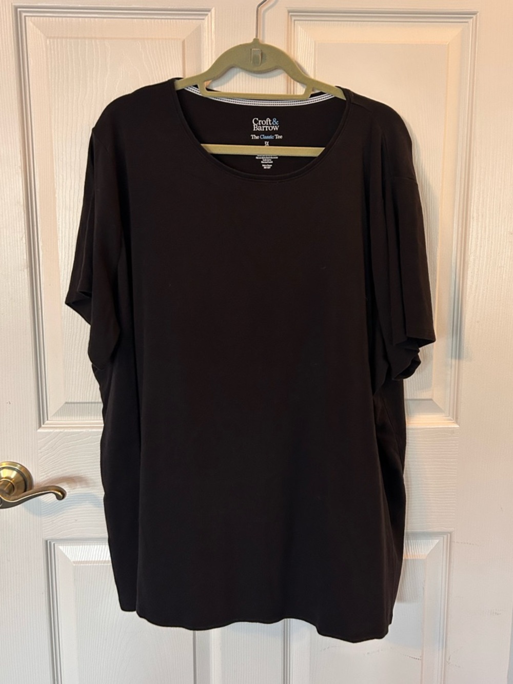 Croft & Barrow Black Crewneck Tee with White Trim